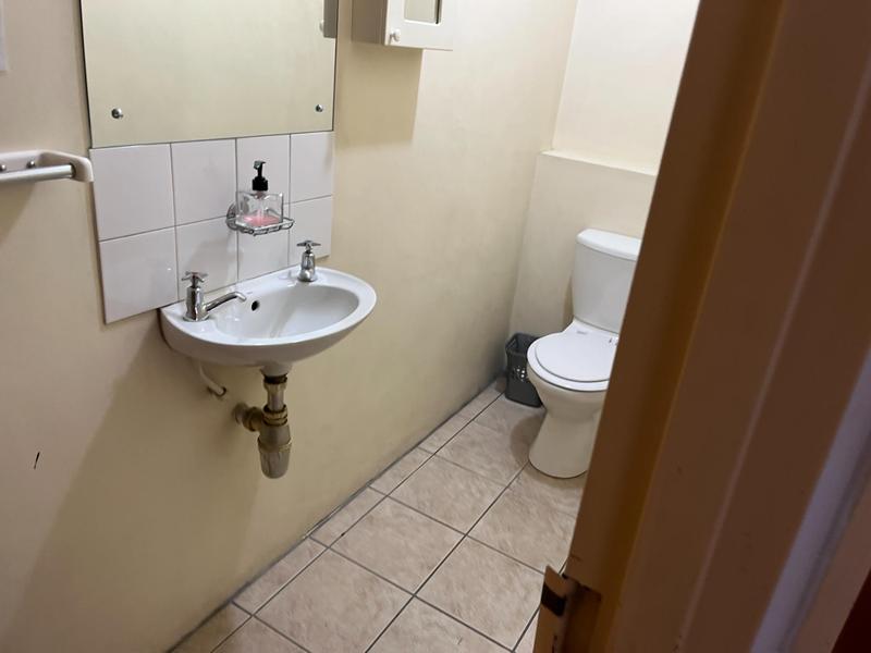 To Let Commercial Property for Rent in Killarney Gardens Western Cape